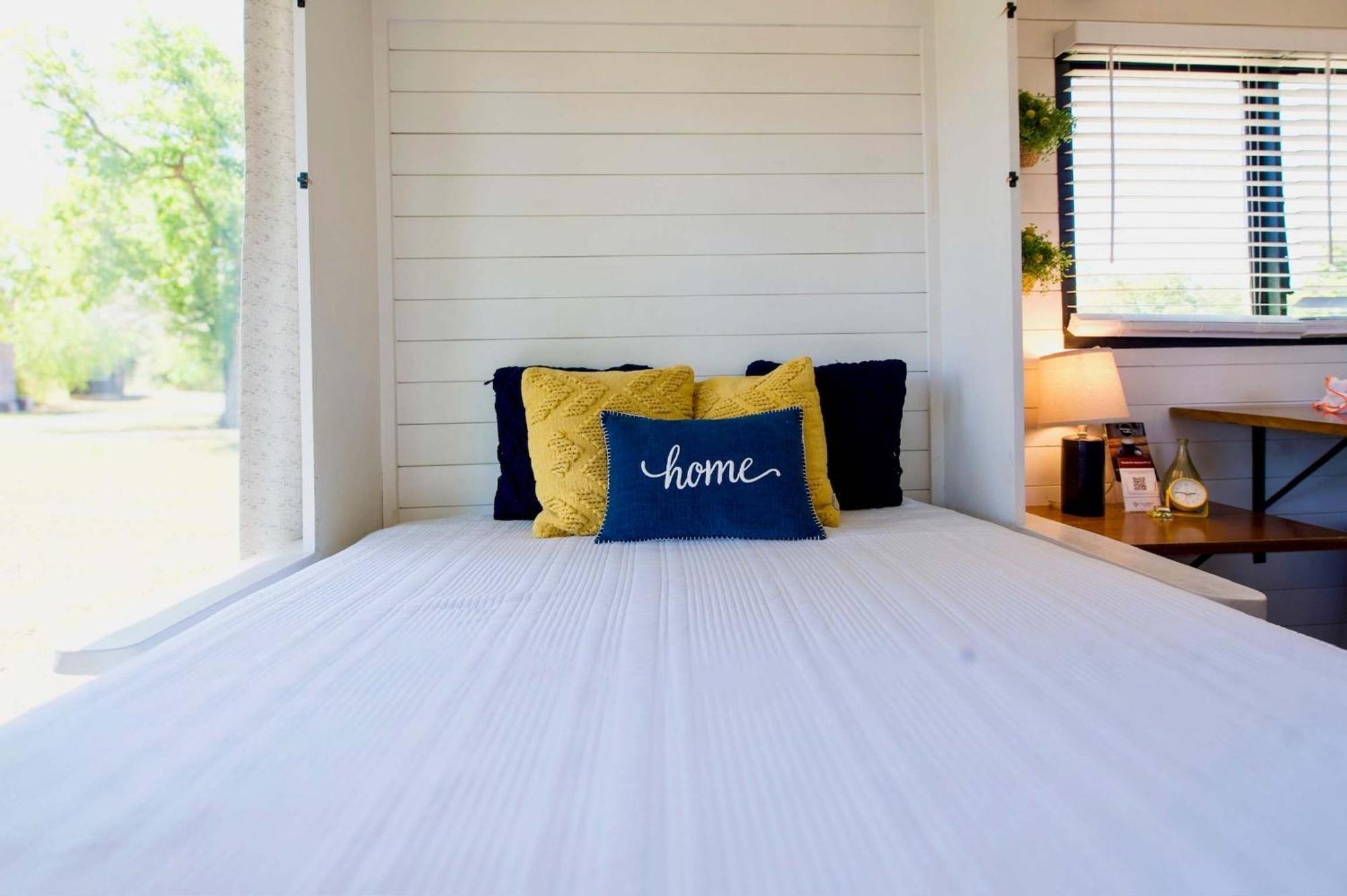 Elegant Container Tiny House Yellow & Blue Waco Eksteriør billede