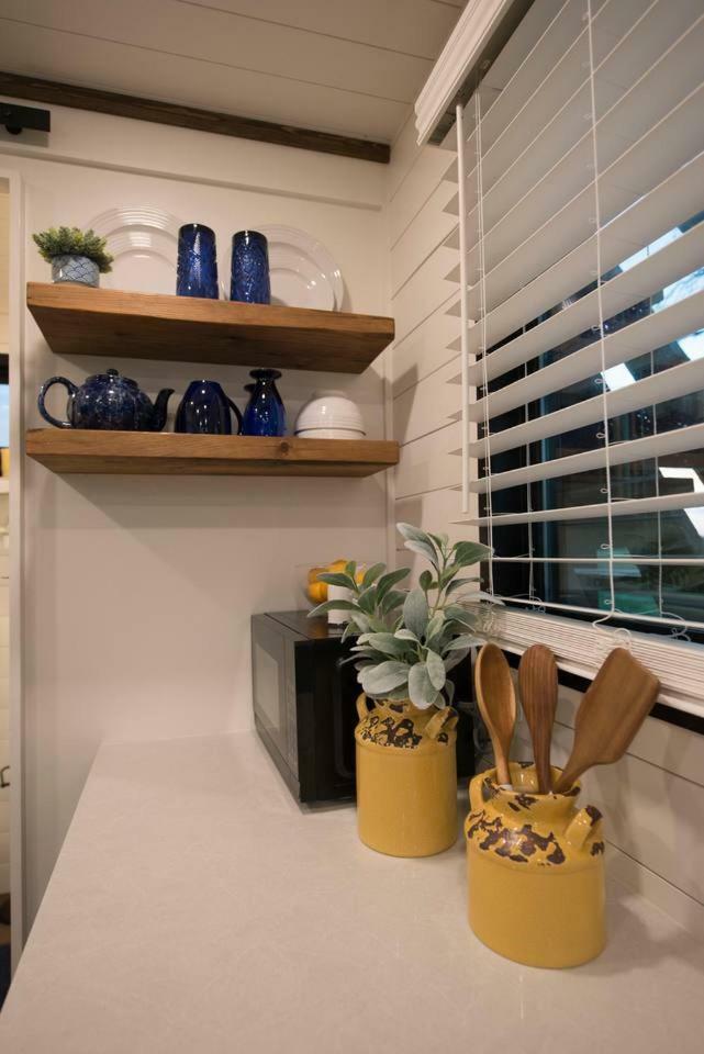Elegant Container Tiny House Yellow & Blue Waco Eksteriør billede